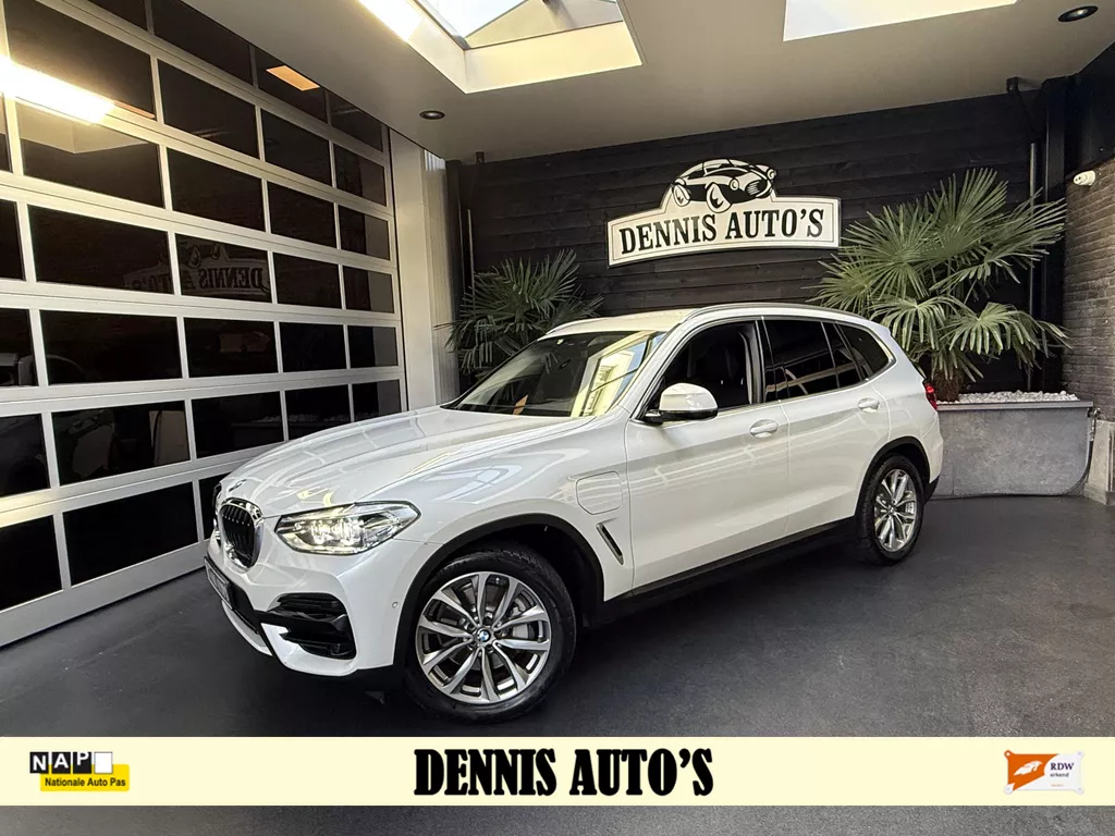 BMW X3 xDrive30e advantage plug-in hybride