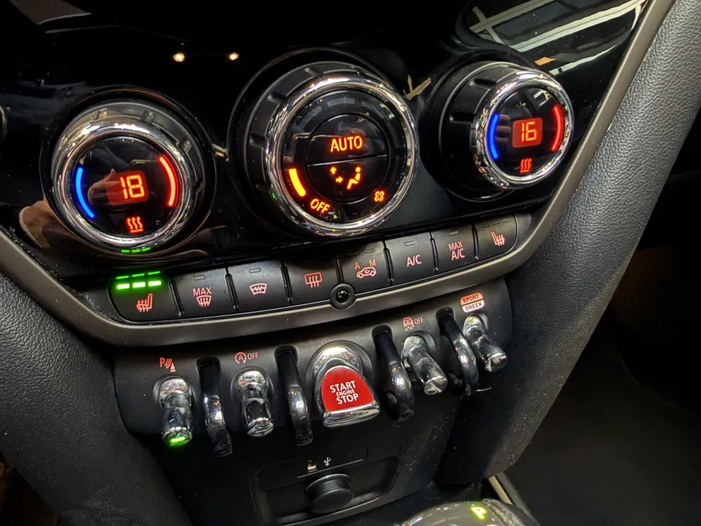 MINI Countryman 2.0 John Cooper Works ALL4 Chili Full Options pano | foto 21