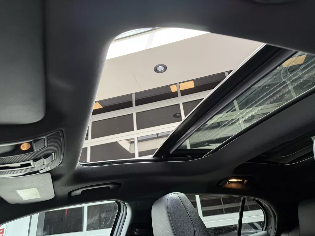 Mercedes-Benz GLA-klasse 180 Business Solution AMG Limited Panoramadak! | foto 15