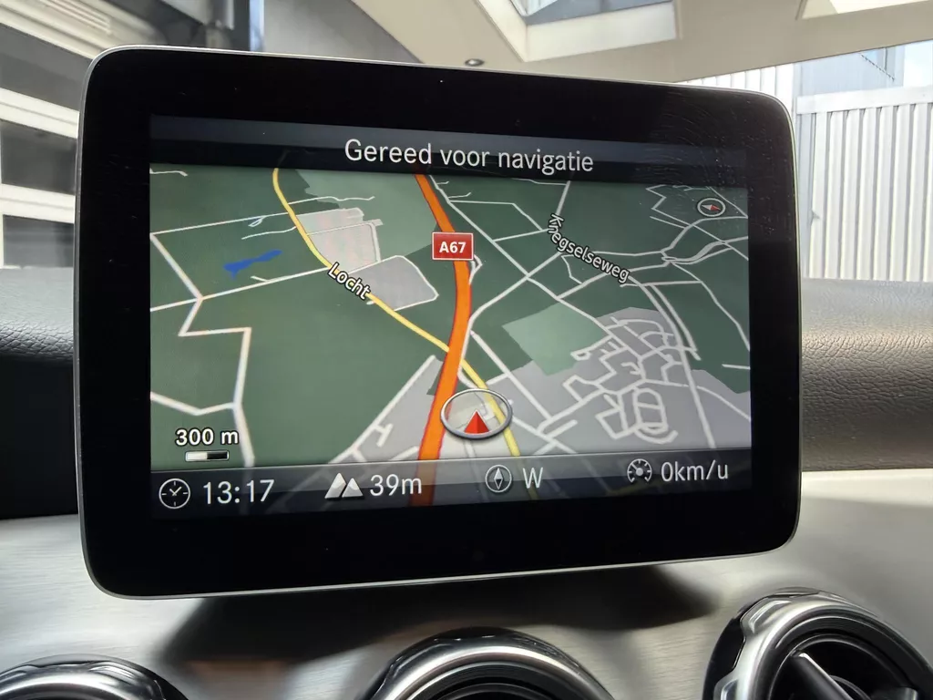 Mercedes-Benz GLA-klasse 180 Business Solution AMG Limited Panoramadak! | foto 20