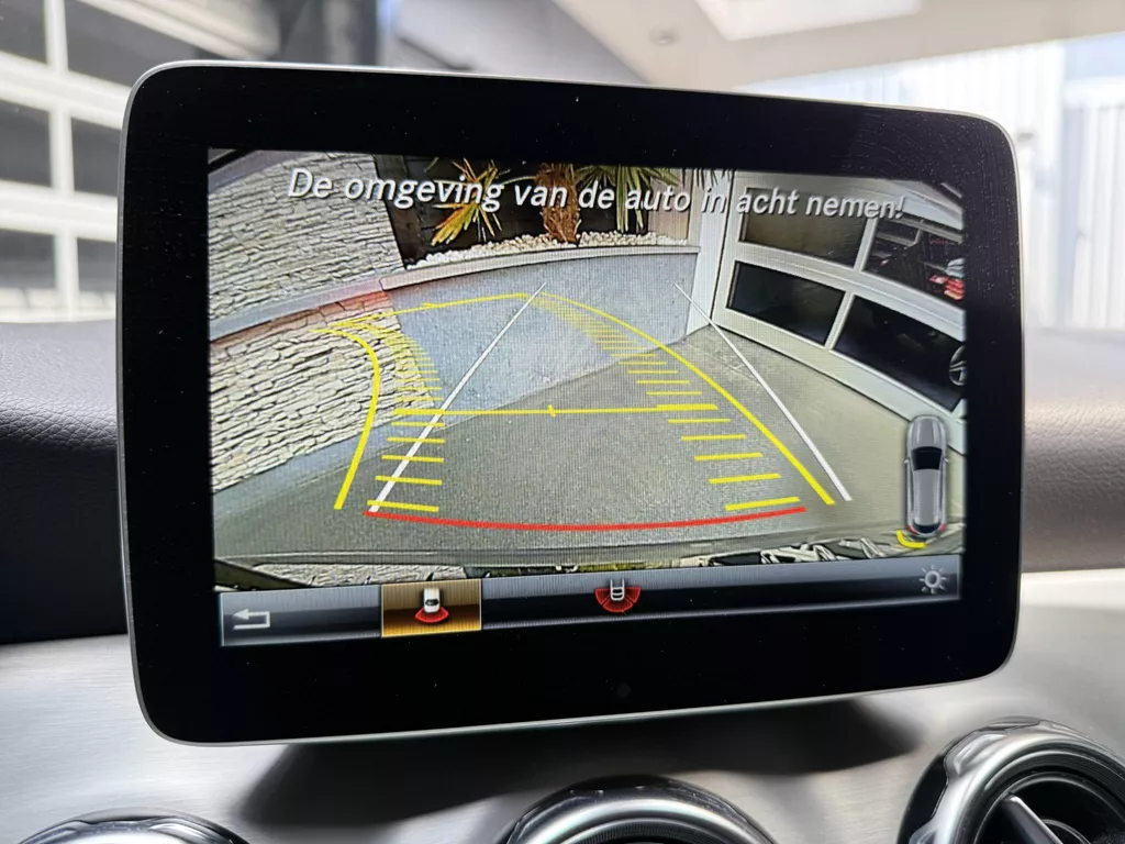 Mercedes-Benz GLA-klasse 180 Business Solution AMG Limited Panoramadak! | foto 22