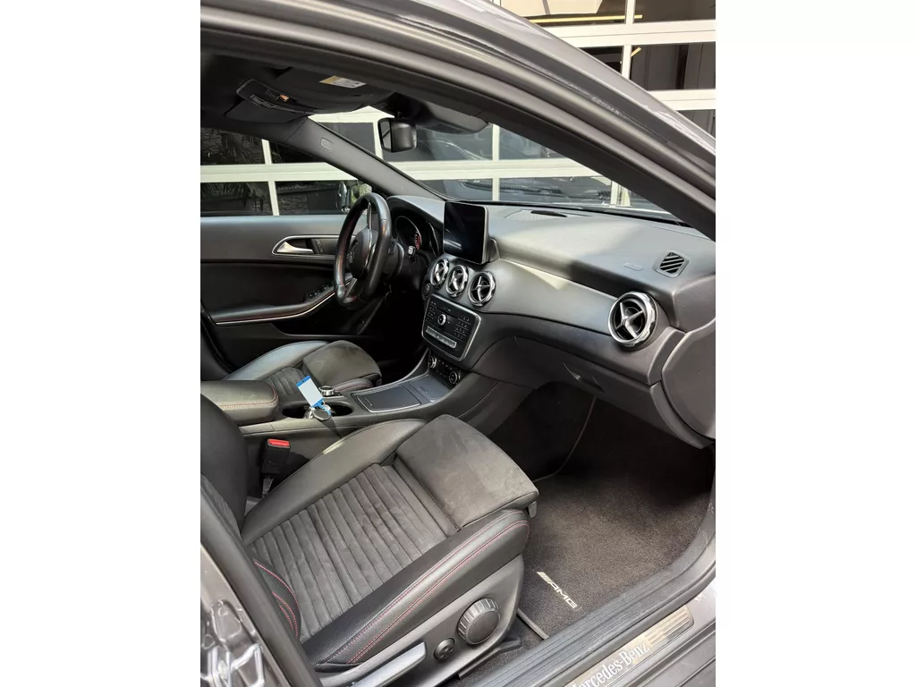Mercedes-Benz GLA-klasse 180 Business Solution AMG Limited Panoramadak! | foto 7