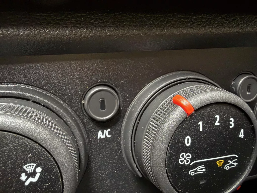 Dacia Sandero 1.0 TCe 90 Essential incl onderhoud en Garantie! | foto 12